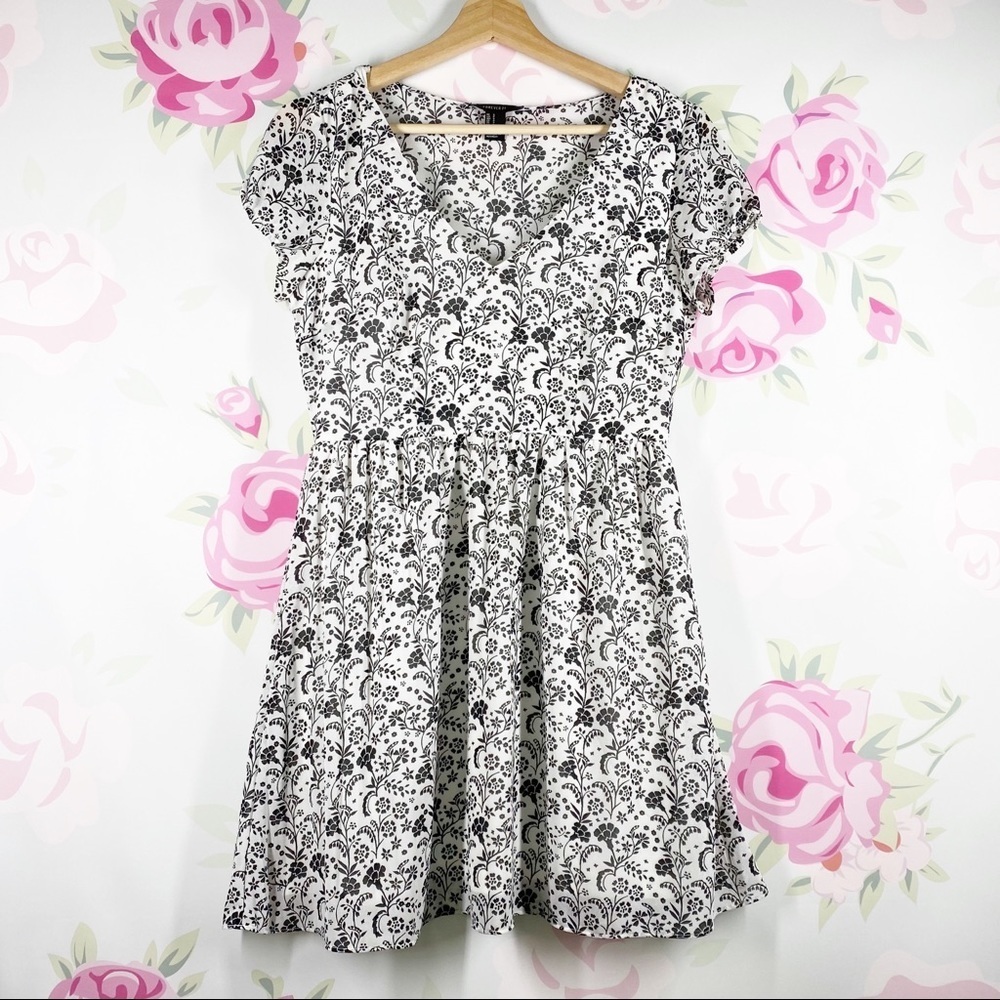 Forever 21 Dress Mini Floral S